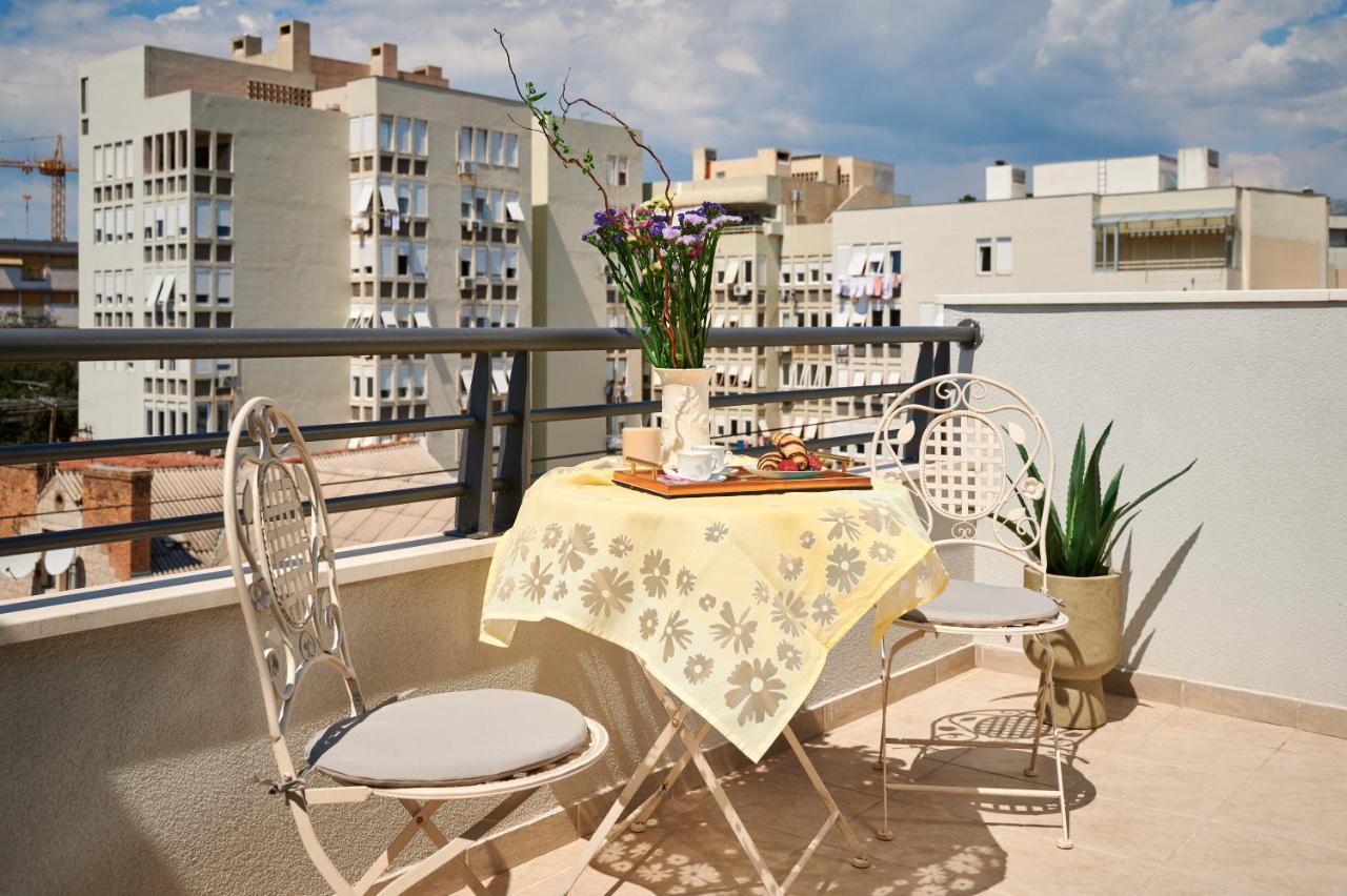Modern & Spacious Rooftop Apartment With Natual Sunlight Сплит Экстерьер фото